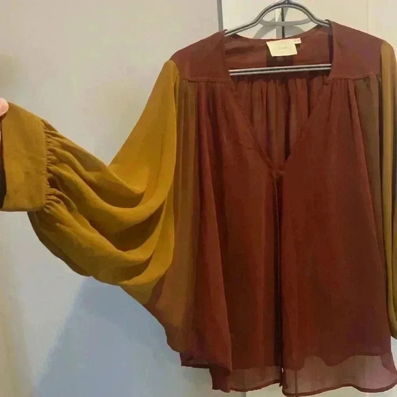 Chiffon blouse  size Small - Picture 2 of 8